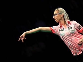Darts players offered financia...
